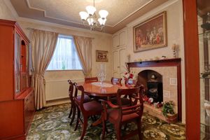 Dining Room- click for photo gallery